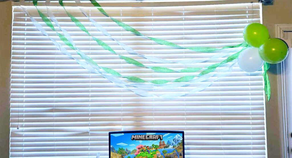 Minecraft Theme Streamers and Balloons