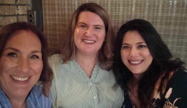 Friends visiting the Sisters Restaurant