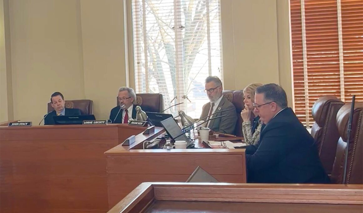 Rockwall County Commissioners Court meeting during River Rock Trails lawsuit