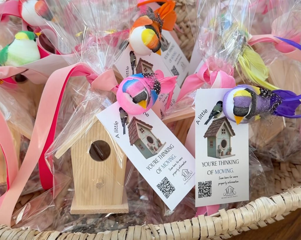 Birdhouse favors in a basket