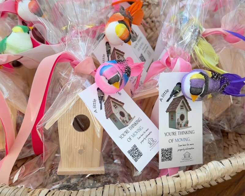 Birdhouse favors in a basket