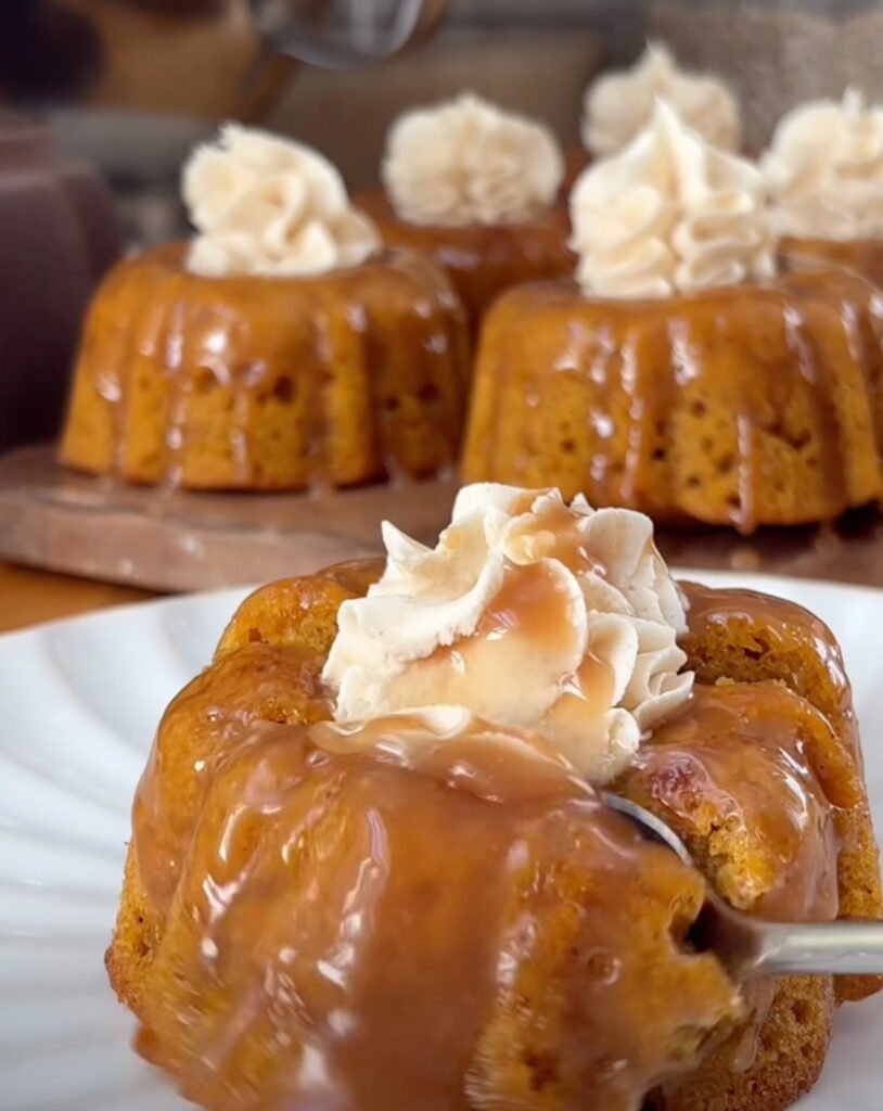 Mini Pumpkin Bundt Cakes