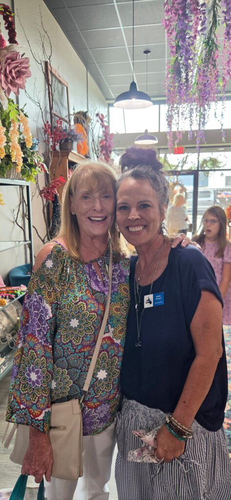 Tawakoni Chamber Celebrates Quinlan Florist & Gifts