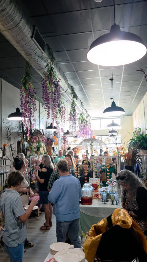 Tawakoni Chamber Celebrates Quinlan Florist & Gifts